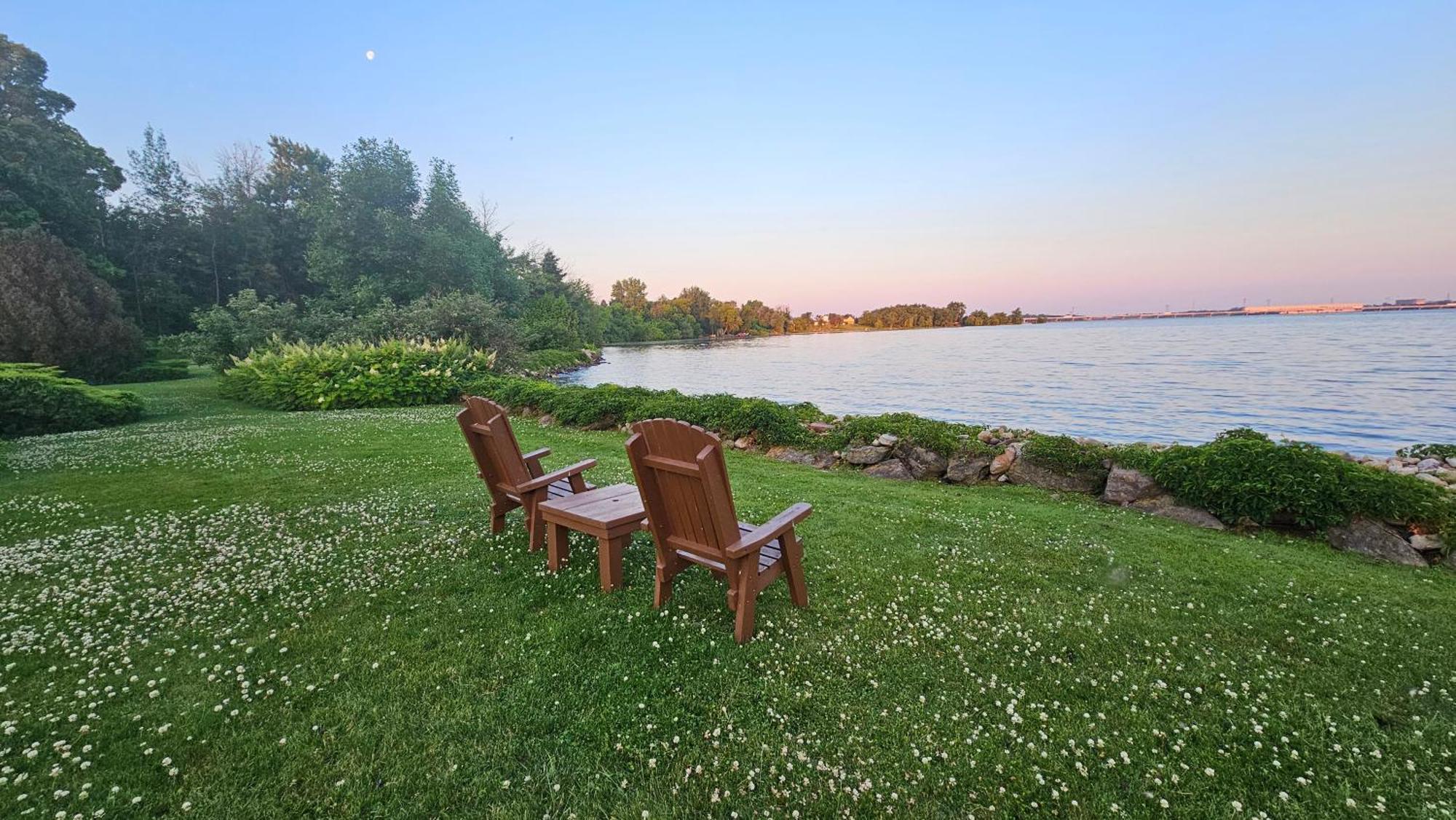Hotel Oasis Lac St-Louis سالبيري دي فاليفيلد المظهر الخارجي الصورة