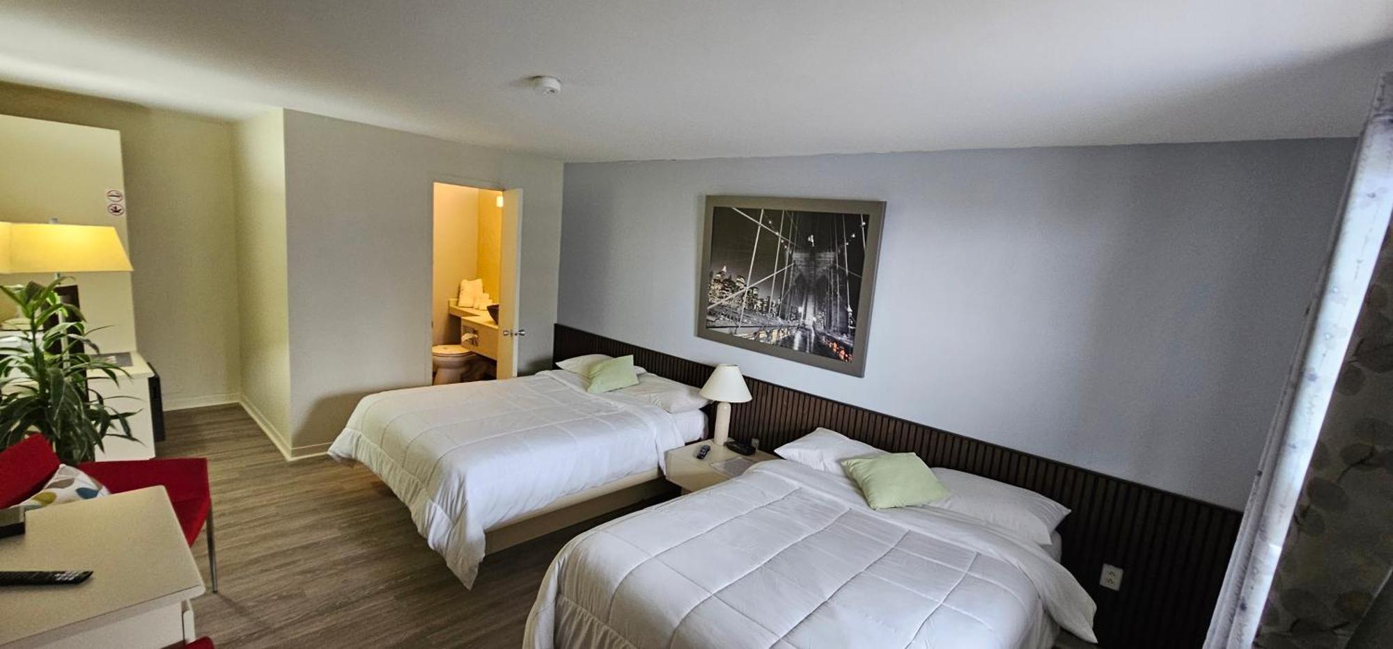 Hotel Oasis Lac St-Louis سالبيري دي فاليفيلد المظهر الخارجي الصورة